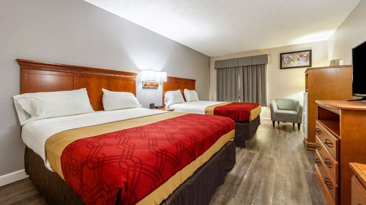Econo Lodge Room