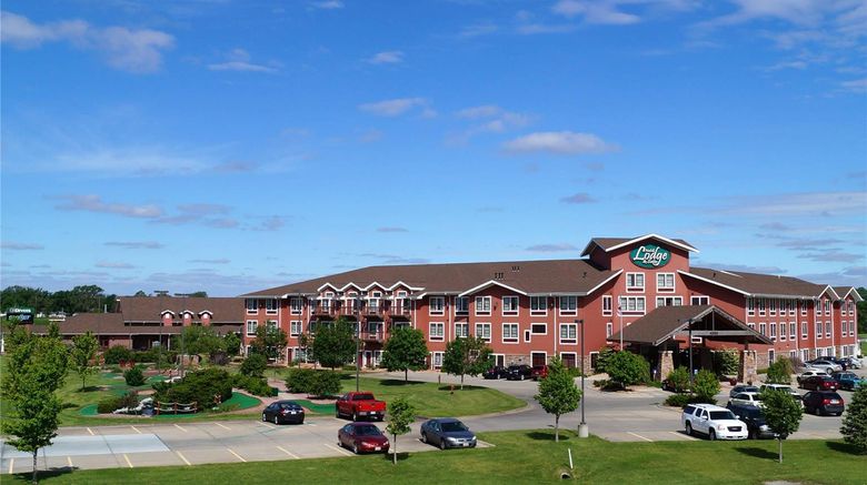 <b>Norfolk Lodge-Suites, Ascend Collection Exterior</b>. Images powered by <a href="https://iceportal.shijigroup.com/" title="IcePortal" target="_blank">IcePortal</a>.