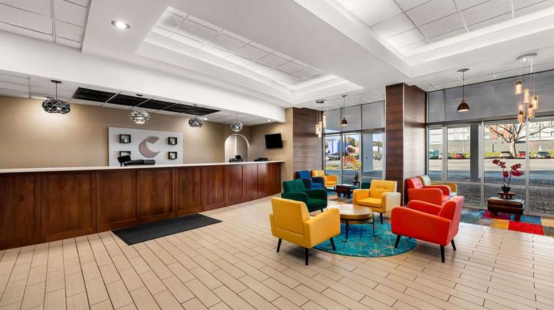 <b>Comfort Inn & Suites Lobby</b>. Images powered by <a href="https://iceportal.shijigroup.com/" title="IcePortal" target="_blank">IcePortal</a>.