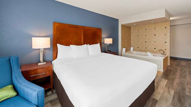 Comfort Inn & Suites Suite