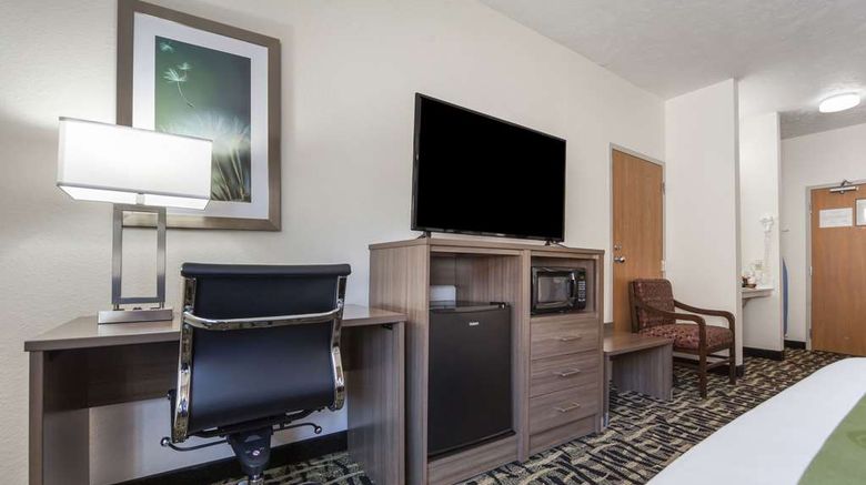 <b>Quality Inn and Suites Omaha Chalco Room</b>. Images powered by <a href="https://iceportal.shijigroup.com/" title="IcePortal" target="_blank">IcePortal</a>.