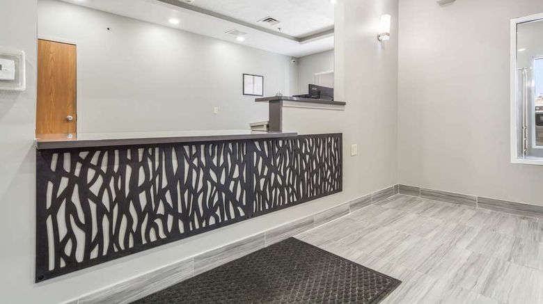<b>Quality Inn and Suites Omaha Chalco Lobby</b>. Images powered by <a href="https://iceportal.shijigroup.com/" title="IcePortal" target="_blank">IcePortal</a>.