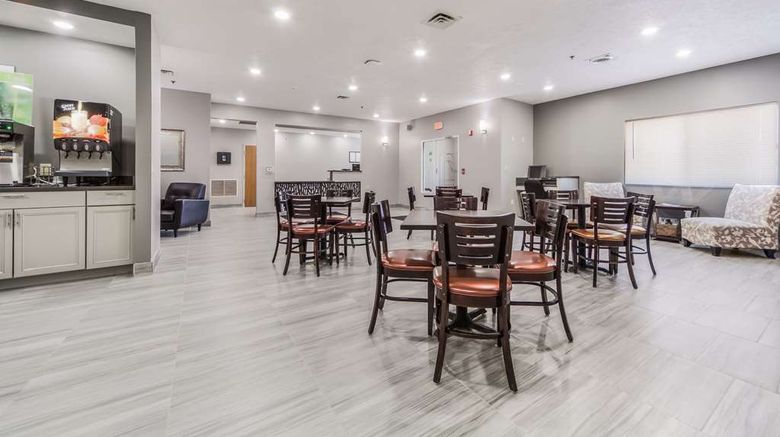 <b>Quality Inn and Suites Omaha Chalco Lobby</b>. Images powered by <a href="https://iceportal.shijigroup.com/" title="IcePortal" target="_blank">IcePortal</a>.