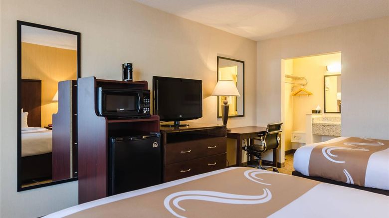 <b>Quality Inn & Conference Center Room</b>. Images powered by <a href="https://iceportal.shijigroup.com/" title="IcePortal" target="_blank">IcePortal</a>.