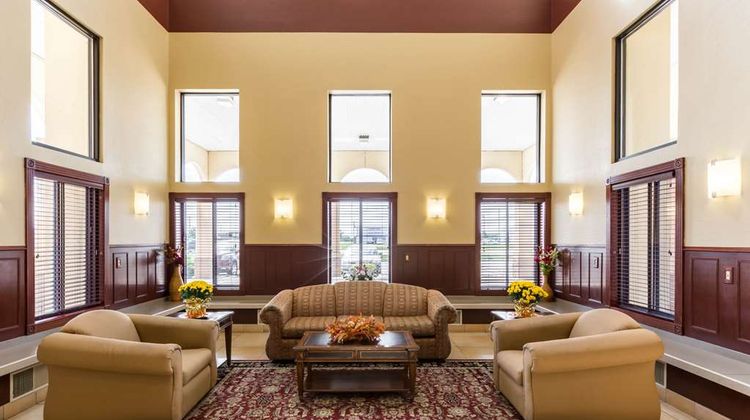 Rodeway Inn and Suites Norfolk Lobby