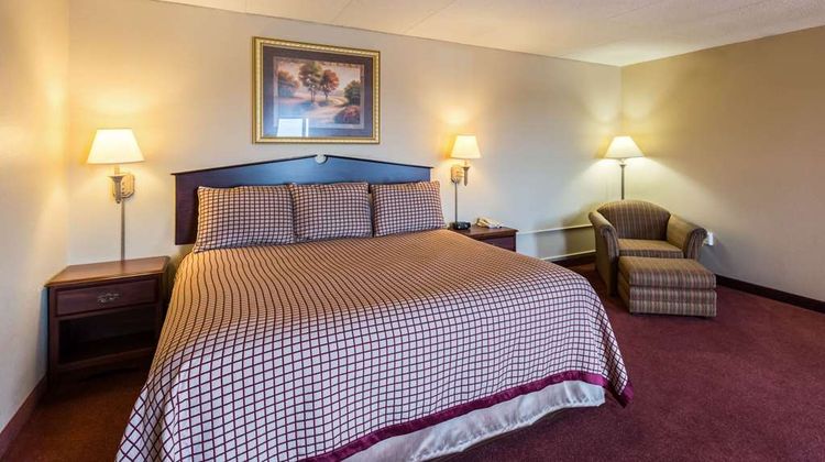 Rodeway Inn and Suites Norfolk Room