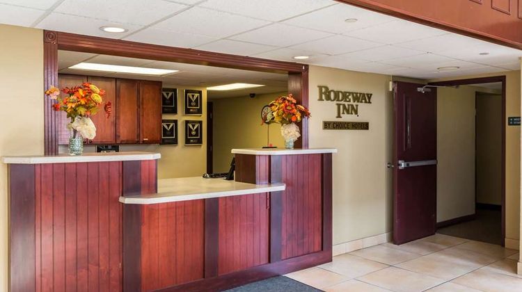 Rodeway Inn and Suites Norfolk Lobby