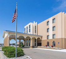 Rodeway Inn and Suites Norfolk Exterior