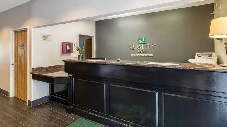 <b>Quality Inn Kearney South Lobby</b>. Images powered by <a href="https://iceportal.shijigroup.com/" title="IcePortal" target="_blank">IcePortal</a>.