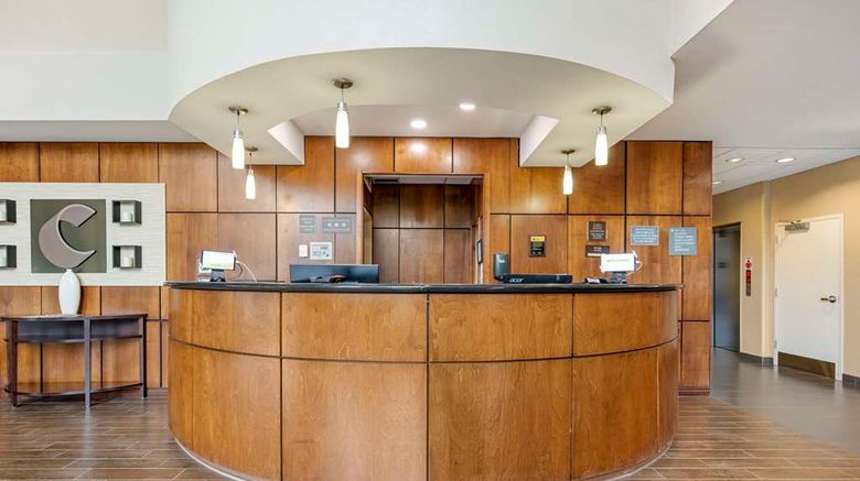 <b>Comfort Suites Lincoln Lobby</b>. Images powered by <a href="https://iceportal.shijigroup.com/" title="IcePortal" target="_blank">IcePortal</a>.