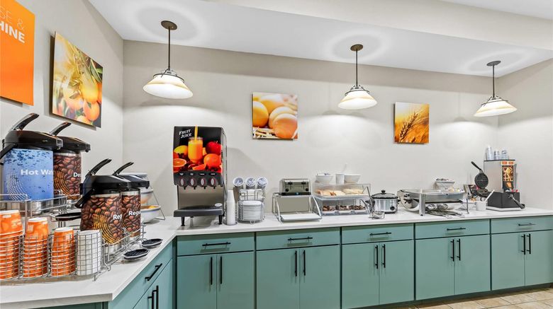 <b>Comfort Suites Gothenburg South Restaurant</b>. Images powered by <a href="https://iceportal.shijigroup.com/" title="IcePortal" target="_blank">IcePortal</a>.