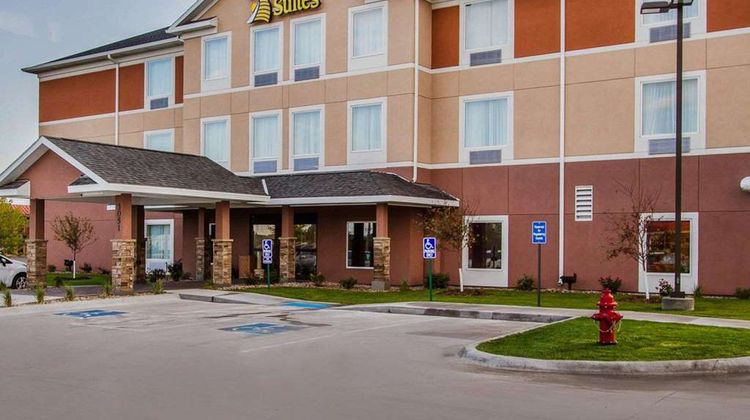 MainStay Suites Exterior