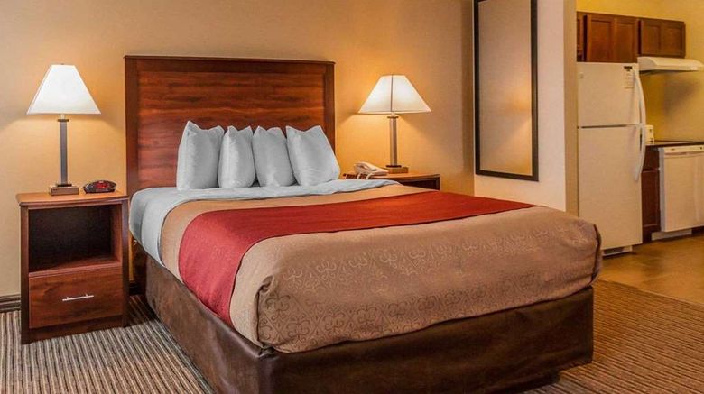 <b>MainStay Suites Suite</b>. Images powered by <a href="https://iceportal.shijigroup.com/" title="IcePortal" target="_blank">IcePortal</a>.
