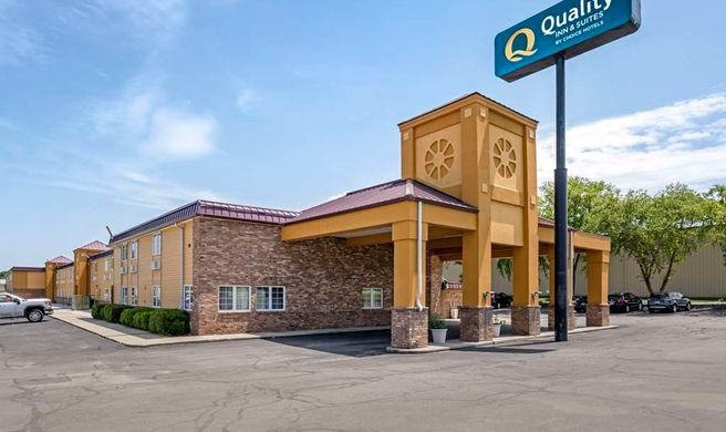 Quality Inn & Suites Exterior