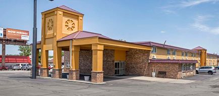 Quality Inn & Suites Exterior