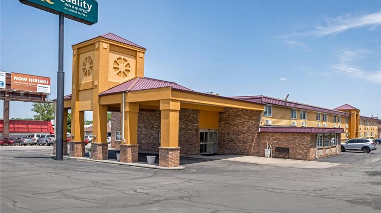 Quality Inn And Suites Lincoln South Exterior