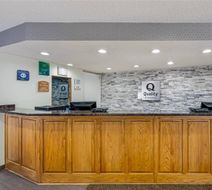 Quality Inn And Suites Lincoln South Lobby