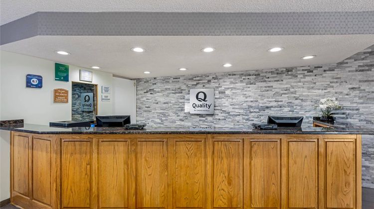 Quality Inn And Suites Lincoln South Lobby