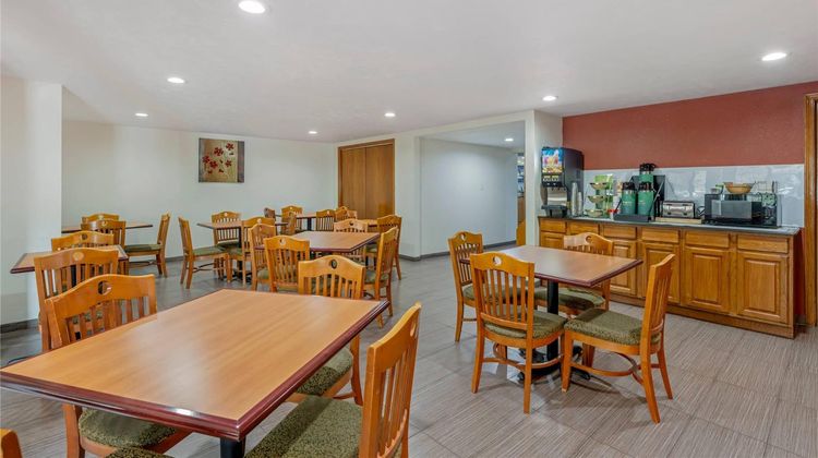 Quality Inn And Suites Lincoln South Restaurant