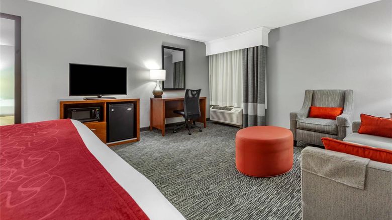<b>Comfort Inn Suite</b>. Images powered by <a href="https://iceportal.shijigroup.com/" title="IcePortal" target="_blank">IcePortal</a>.