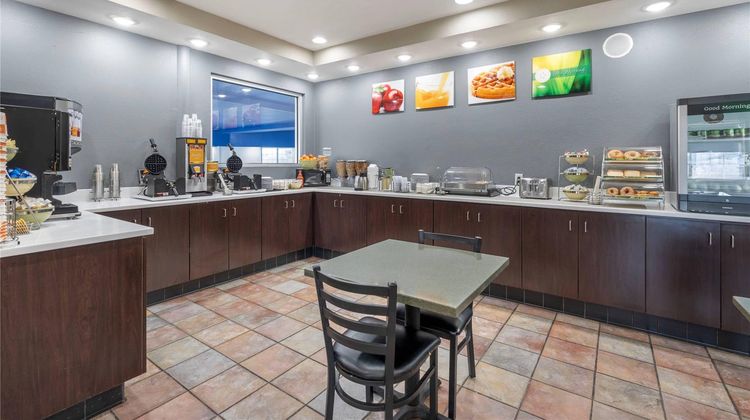 Quality Inn & Suites Lincoln Restaurant