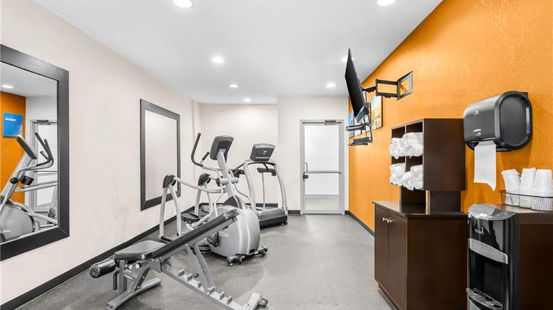 <b>Comfort Inn & Suites, Bellevue Health</b>. Images powered by <a href="https://iceportal.shijigroup.com/" title="IcePortal" target="_blank">IcePortal</a>.