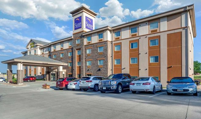 Sleep Inn & Suites Exterior
