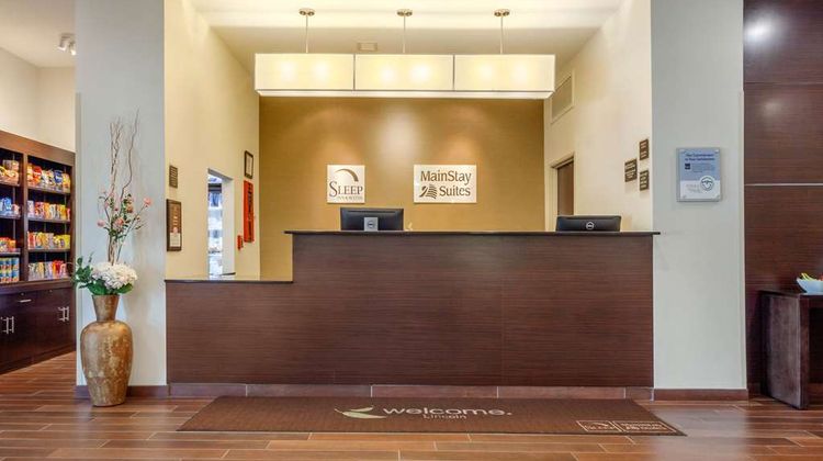MainStay Suites, Lincoln Lobby