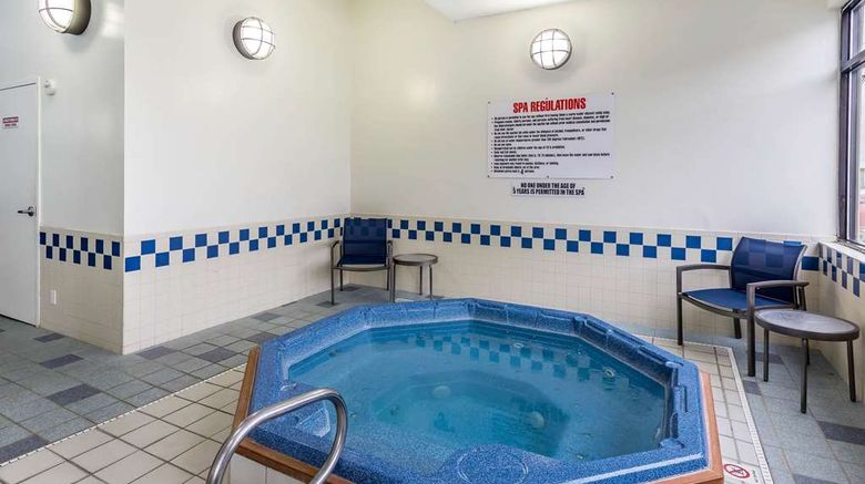 <b>Comfort Inn Omaha Pool</b>. Images powered by <a href="https://iceportal.shijigroup.com/" title="IcePortal" target="_blank">IcePortal</a>.