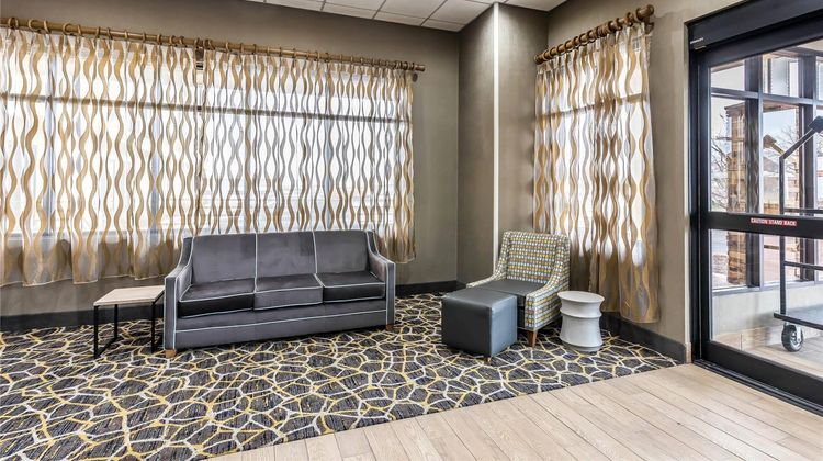 Comfort Inn Omaha Lobby