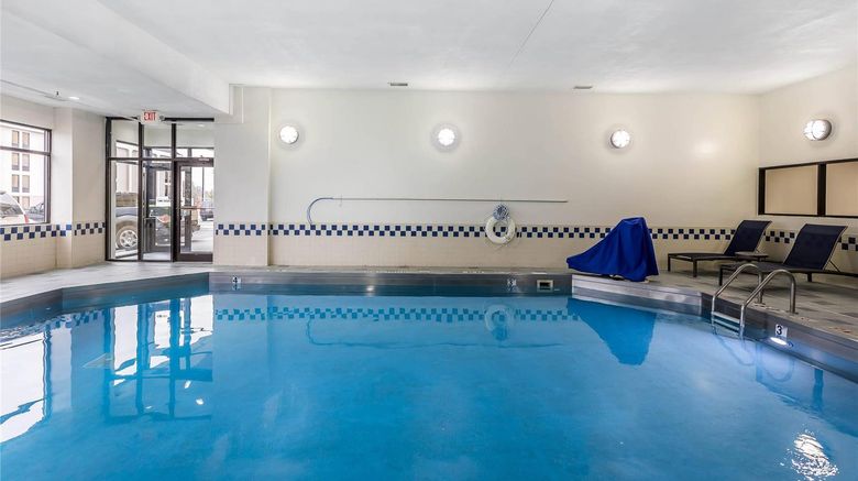 <b>Comfort Inn Omaha Pool</b>. Images powered by <a href="https://iceportal.shijigroup.com/" title="IcePortal" target="_blank">IcePortal</a>.