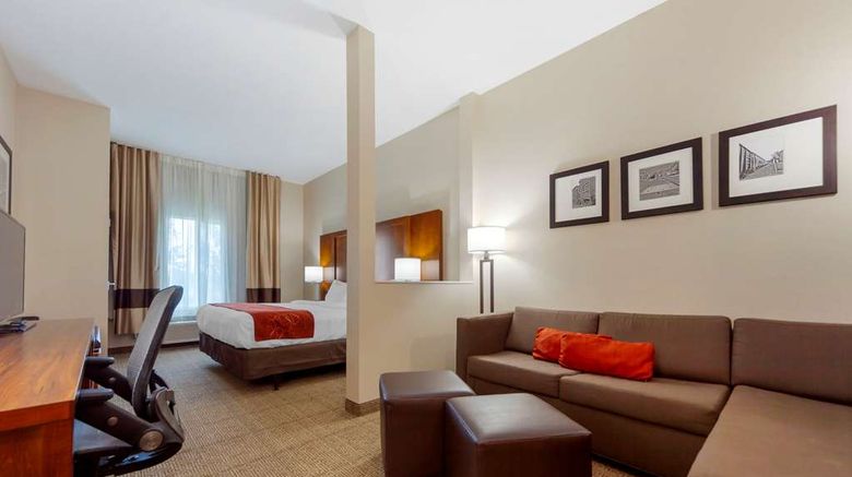 <b>Comfort Suites La Vista Suite</b>. Images powered by <a href="https://iceportal.shijigroup.com/" title="IcePortal" target="_blank">IcePortal</a>.