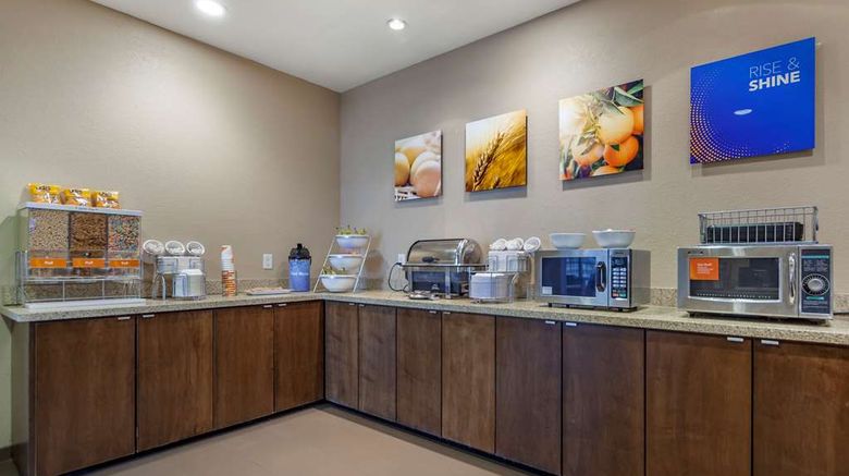 <b>Comfort Inn & Suites Sidney Restaurant</b>. Images powered by <a href="https://iceportal.shijigroup.com/" title="IcePortal" target="_blank">IcePortal</a>.