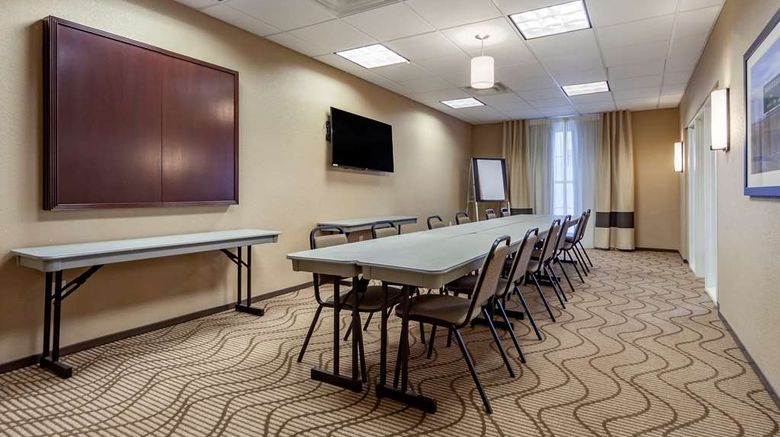 <b>Comfort Inn & Suites Sidney Meeting</b>. Images powered by <a href="https://iceportal.shijigroup.com/" title="IcePortal" target="_blank">IcePortal</a>.