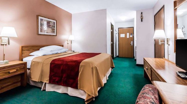 Rodeway Inn Holdrege Room