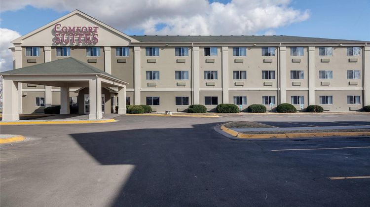 Comfort Suites Exterior