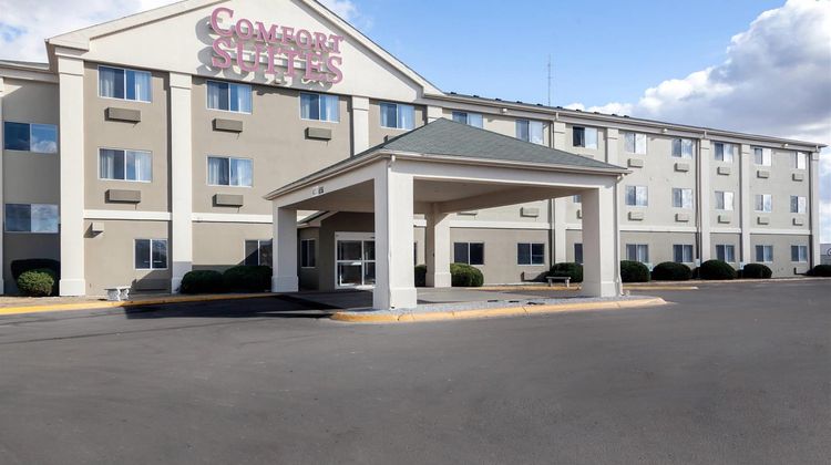 Comfort Suites Exterior