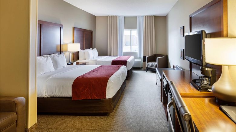 <b>Comfort Suites Room</b>. Images powered by <a href="https://iceportal.shijigroup.com/" title="IcePortal" target="_blank">IcePortal</a>.
