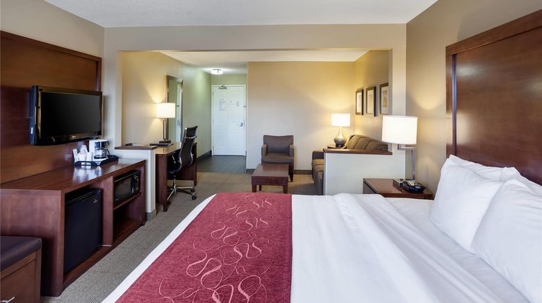 <b>Comfort Suites Room</b>. Images powered by <a href="https://iceportal.shijigroup.com/" title="IcePortal" target="_blank">IcePortal</a>.