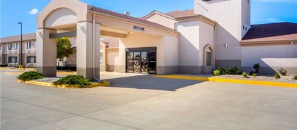 Sleep Inn and Suites Columbus Exterior