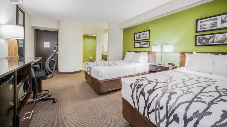 Sleep Inn and Suites Columbus Room