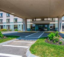 Quality Inn, Portsmouth Exterior
