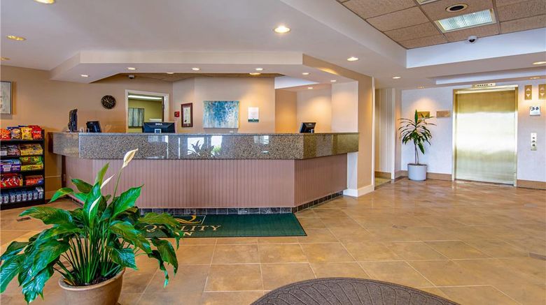 <b>Quality Inn, Portsmouth Lobby</b>. Images powered by <a href="https://iceportal.shijigroup.com/" title="IcePortal" target="_blank">IcePortal</a>.