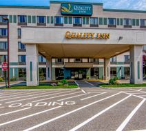 Quality Inn, Portsmouth Exterior