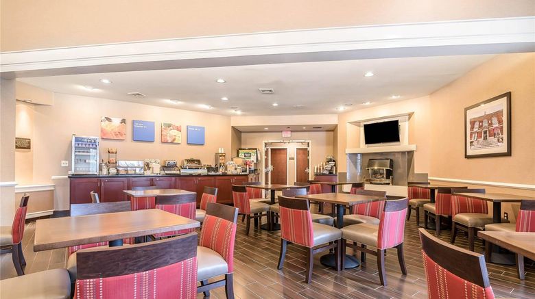 <b>Comfort Inn Concord South End Restaurant</b>. Images powered by <a href="https://iceportal.shijigroup.com/" title="IcePortal" target="_blank">IcePortal</a>.