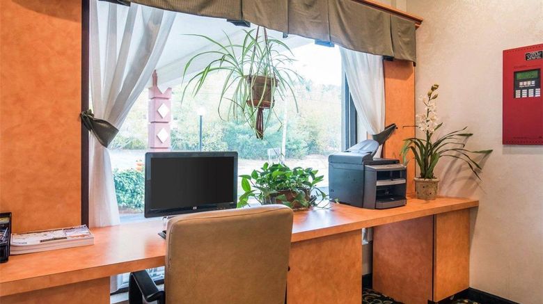 <b>Quality Inn Other</b>. Images powered by <a href="https://iceportal.shijigroup.com/" title="IcePortal" target="_blank">IcePortal</a>.