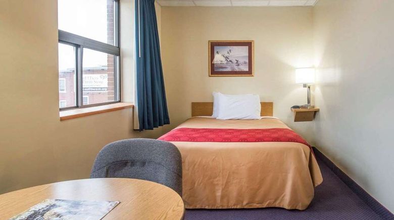 <b>Econo Lodge Manchester Room</b>. Images powered by <a href="https://iceportal.shijigroup.com/" title="IcePortal" target="_blank">IcePortal</a>.