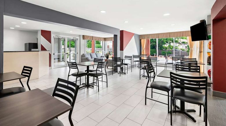 <b>Quality Inn Merrimack Restaurant</b>. Images powered by <a href="https://iceportal.shijigroup.com/" title="IcePortal" target="_blank">IcePortal</a>.