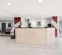 Quality Inn Merrimack Lobby