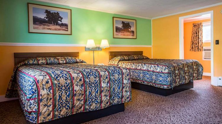 Rodeway Inn Room